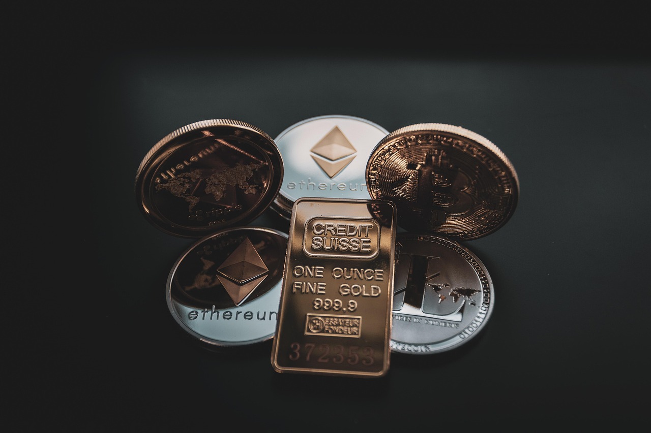 黄金再飙新高！数据：比特币通常在100~150天内跟进拉涨